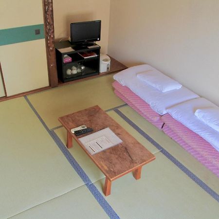City Pension Tommy Rich Inn Киото Екстериор снимка