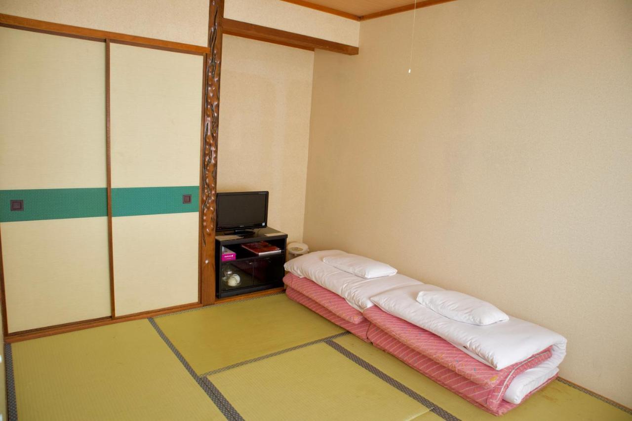 City Pension Tommy Rich Inn Киото Екстериор снимка