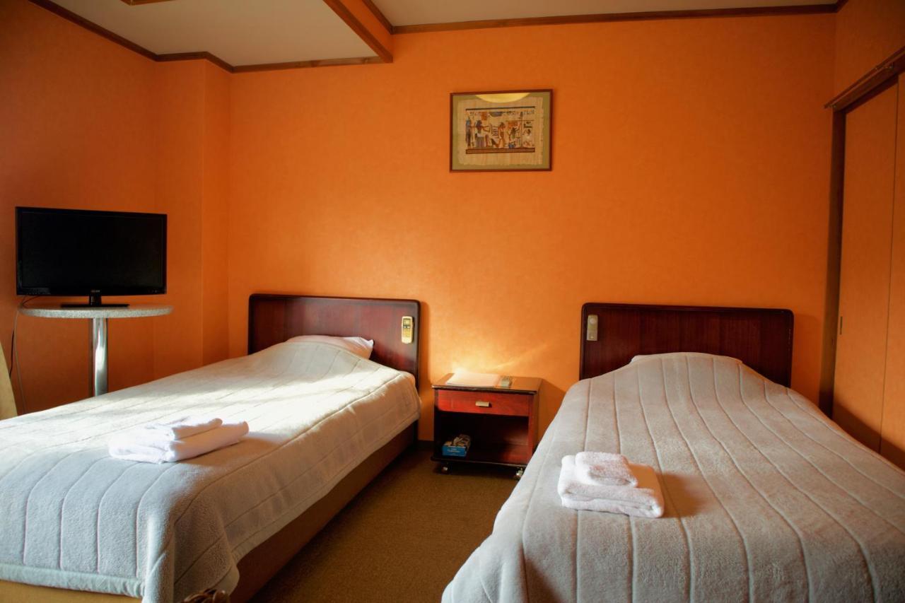 City Pension Tommy Rich Inn Киото Екстериор снимка